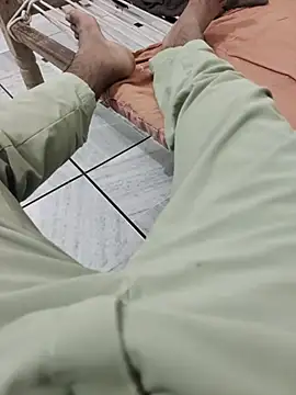 xmanrawan2 online show from 10-18-25, 12:50