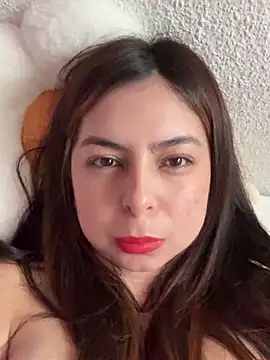 Snapshot of Mar_marz chatting on 03-05-25, 04:35 Mar marz online show from 03-05-25, 04:35