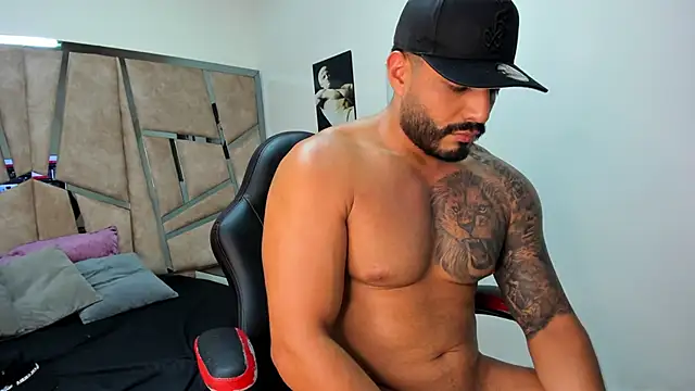 LeandroRusso online show from 02-04-25, 02:39