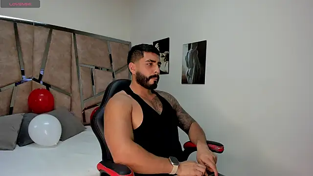 LeandroRusso online show from 02-15-25, 08:01