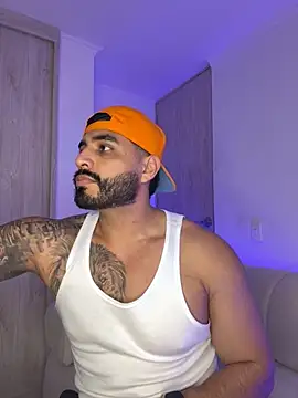 LeandroRusso online show from 10-01-25, 03:12