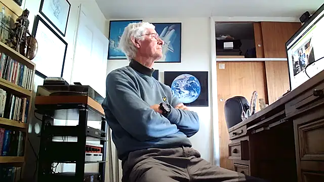 Snapshot of bigears chatting on 02-11-26, 02:00 bigears online show from 02-11-26, 02:00