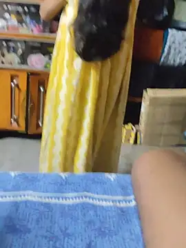 Snapshot of birds0641 chatting on 10-28-25, 05:59 birds0641 online show from 10-28-25, 05:59