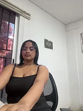 my cam online show from 02-14-25, 07:33