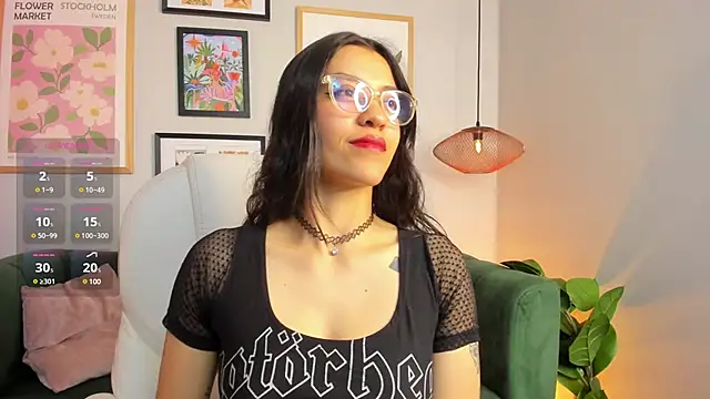 Snapshot of nina__dixon chatting on 02-20-25, 08:58 nina dixon online show from 02-20-25, 08:58