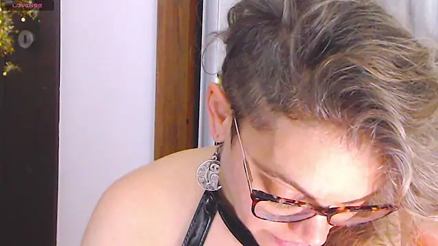 Ju-Hot online show from 02-13-25, 07:21