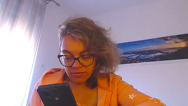 Ju-Hot online show from 10-14-25, 03:02