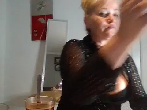 Luzia-Sal online show from 02-28-25, 07:46