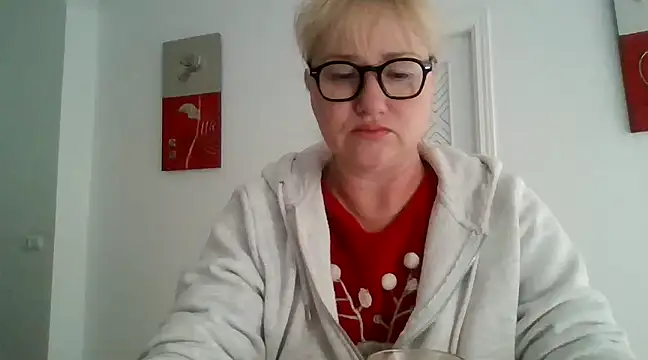 Luzia-Sal online show from 03-22-25, 10:06