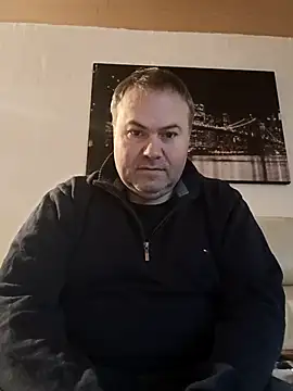 Snapshot of Pourleplasirs chatting on 02-11-25, 10:39 Pourleplasirs online show from 02-11-25, 10:39