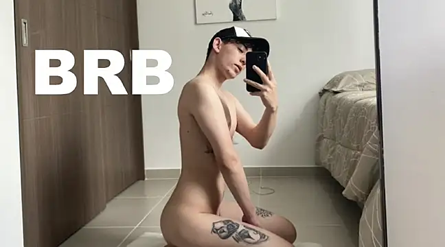 Snapshot of miketwink chatting on 03-21-25, 01:02 miketwink online show from 03-21-25, 01:02
