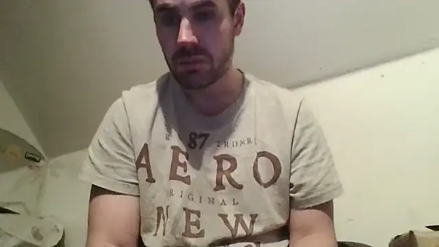 Snapshot of Millyrock32 chatting on 01-27-25, 06:09 Millyrock32 online show from 01-27-25, 06:09