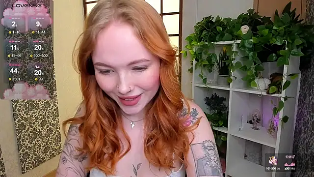 Snapshot of Maya_Light chatting on 02-17-25, 04:53 Maya Light online show from 02-17-25, 04:53