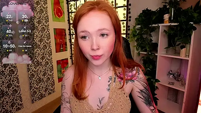 Snapshot of Maya_Light chatting on 03-19-25, 01:43 Maya Light online show from 03-19-25, 01:43