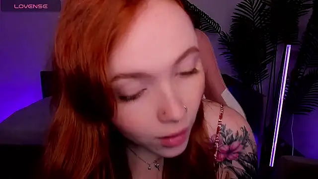 Snapshot of Maya_Light chatting on 09-13-25, 08:36 Maya Light online show from 09-13-25, 08:36