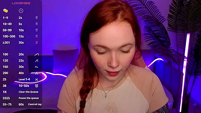 Snapshot of Maya_Light chatting on 11-18-25, 08:19 Maya Light online show from 11-18-25, 08:19