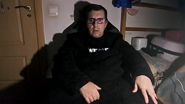 Snapshot of Usame_como_quieras chatting on 02-05-25, 09:40 Usame como quieras online show from 02-05-25, 09:40