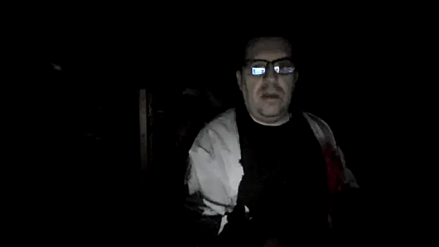 Snapshot of Usame_como_quieras chatting on 11-27-25, 04:36 Usame como quieras online show from 11-27-25, 04:36