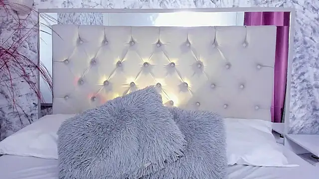 Ariana greenblat online show from 09-11-25, 04:18