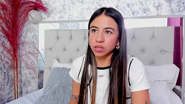 Snapshot of Ariana_greenblat chatting on 02-11-26, 05:07 Ariana greenblat online show from 02-11-26, 05:07