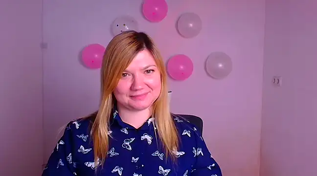 Lola moree online show from 02-17-25, 03:42