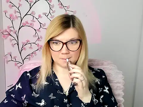 Lola moree online show from 03-13-26, 12:45