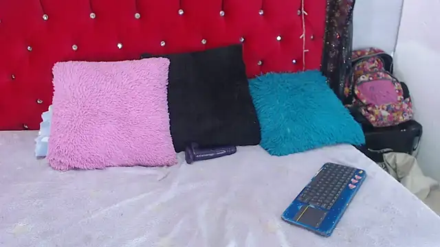 Ariasmithog online show from 12-20-25, 04:14