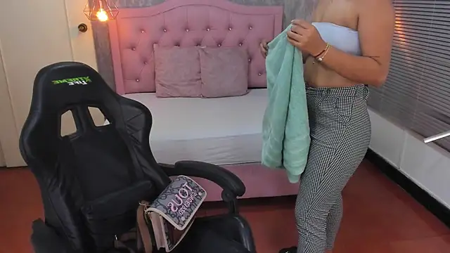 Hadley  online show from 01-31-25, 09:59