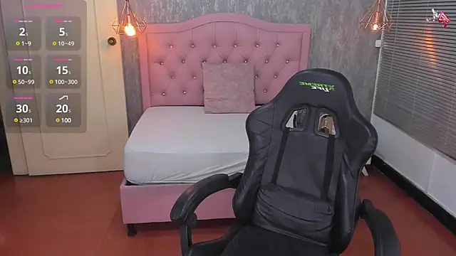 Hadley  online show from 02-12-25, 04:01