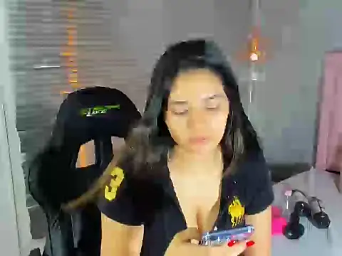 Hadley  online show from 09-27-25, 04:28