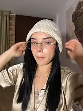 Snapshot of eileensophi chatting on 10-25-25, 05:59 eileensophi online show from 10-25-25, 05:59