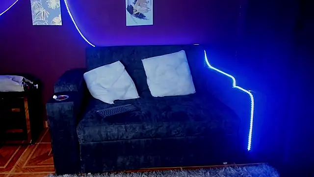 Snapshot of SOPHI_WOLFF chatting on 03-07-25, 01:42 SOPHI WOLFF online show from 03-07-25, 01:42