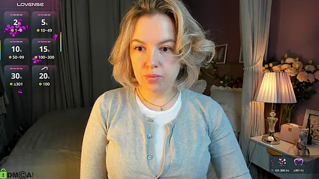 Nikki Kai online show from 10-31-25, 11:28