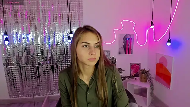 CharmBianca online show from 01-30-25, 08:43