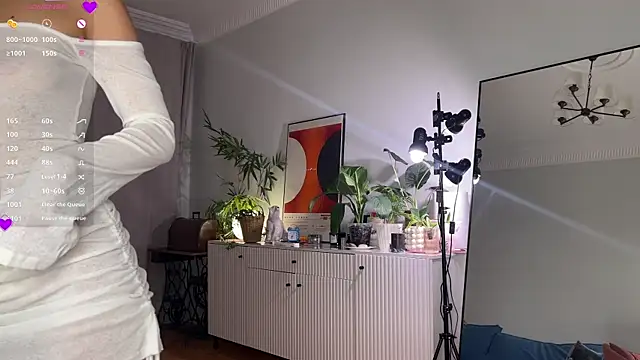 Snapshot of WhiteAnni chatting on 10-11-25, 04:33 WhiteAnni online show from 10-11-25, 04:33