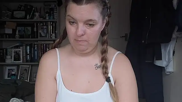 Snapshot of Demi_WelshX chatting on 11-12-25, 11:54 Demi WelshX online show from 11-12-25, 11:54