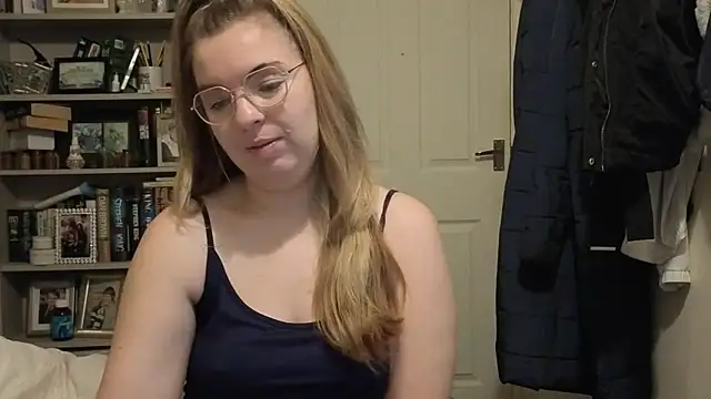 Snapshot of Demi_WelshX chatting on 11-14-25, 09:30 Demi WelshX online show from 11-14-25, 09:30