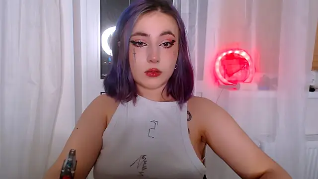 Snapshot of purplewitch chatting on 10-24-25, 08:38 purplewitch online show from 10-24-25, 08:38