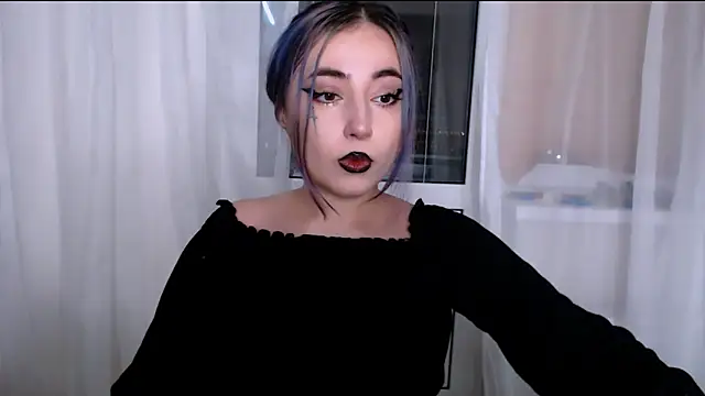 Snapshot of purplewitch chatting on 11-06-25, 02:07 purplewitch online show from 11-06-25, 02:07