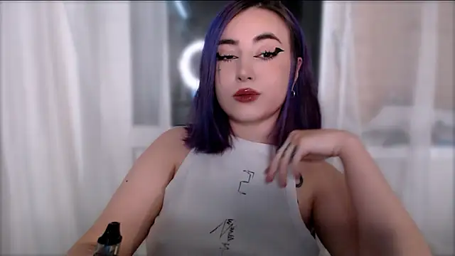 Snapshot of purplewitch chatting on 11-17-25, 02:34 purplewitch online show from 11-17-25, 02:34