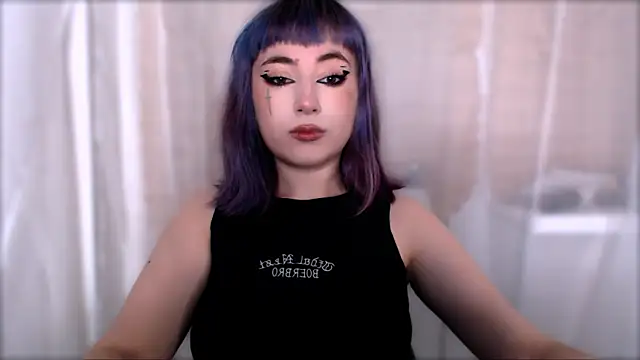 Snapshot of purplewitch chatting on 12-15-25, 12:26 purplewitch online show from 12-15-25, 12:26