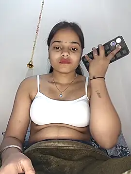 Snapshot of RAYI_123 chatting on 02-16-25, 04:42 RAYI 123 online show from 02-16-25, 04:42