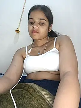 Snapshot of RAYI_123 chatting on 02-16-25, 10:54 RAYI 123 online show from 02-16-25, 10:54