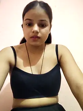 Snapshot of RAYI_123 chatting on 10-15-25, 05:29 RAYI 123 online show from 10-15-25, 05:29