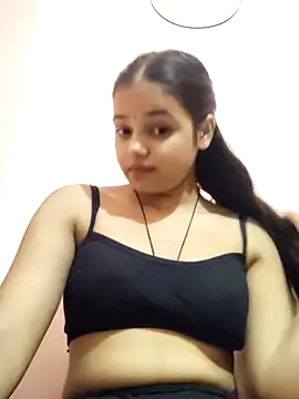 Snapshot of RAYI_123 chatting on 10-18-25, 04:37 RAYI 123 online show from 10-18-25, 04:37