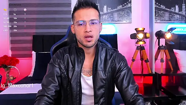 Max Conor1 online show from 03-17-25, 10:49