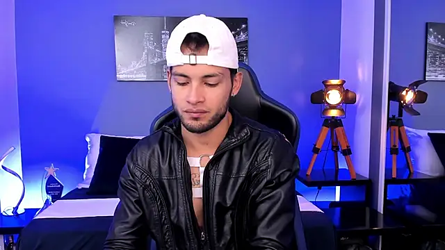 Max Conor1 online show from 09-12-25, 12:38