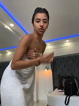 Snapshot of eva_roseee chatting on 06-08-26, 09:15 eva roseee online show from 06-08-26, 09:15