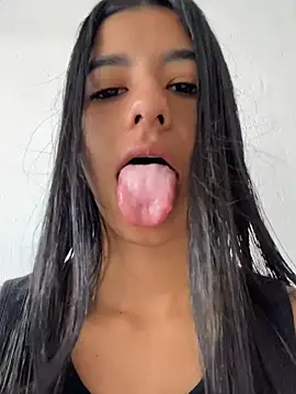Snapshot of eva_roseee chatting on 06-20-26, 02:09 eva roseee online show from 06-20-26, 02:09