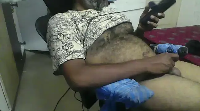 awesomeroc123 online show from 03-14-25, 04:19